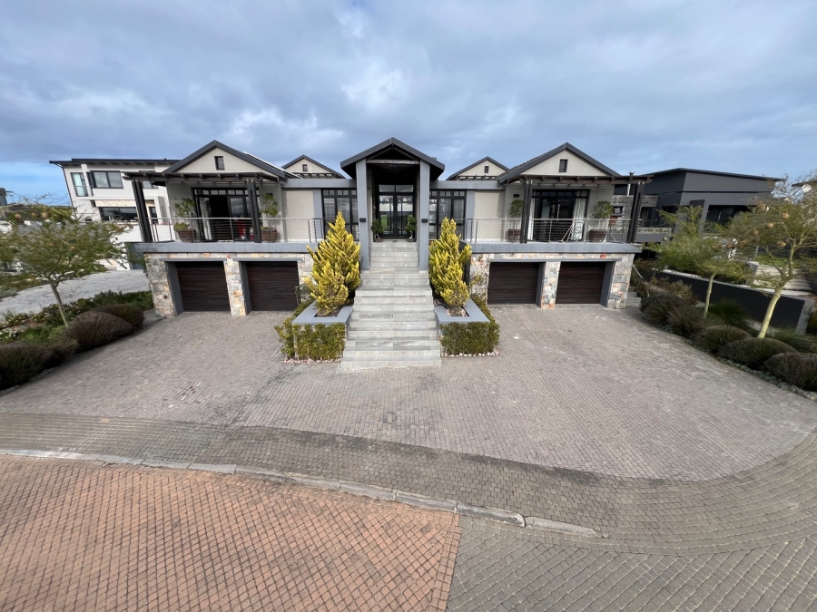 5 Bedroom Property for Sale in Oubaai Western Cape